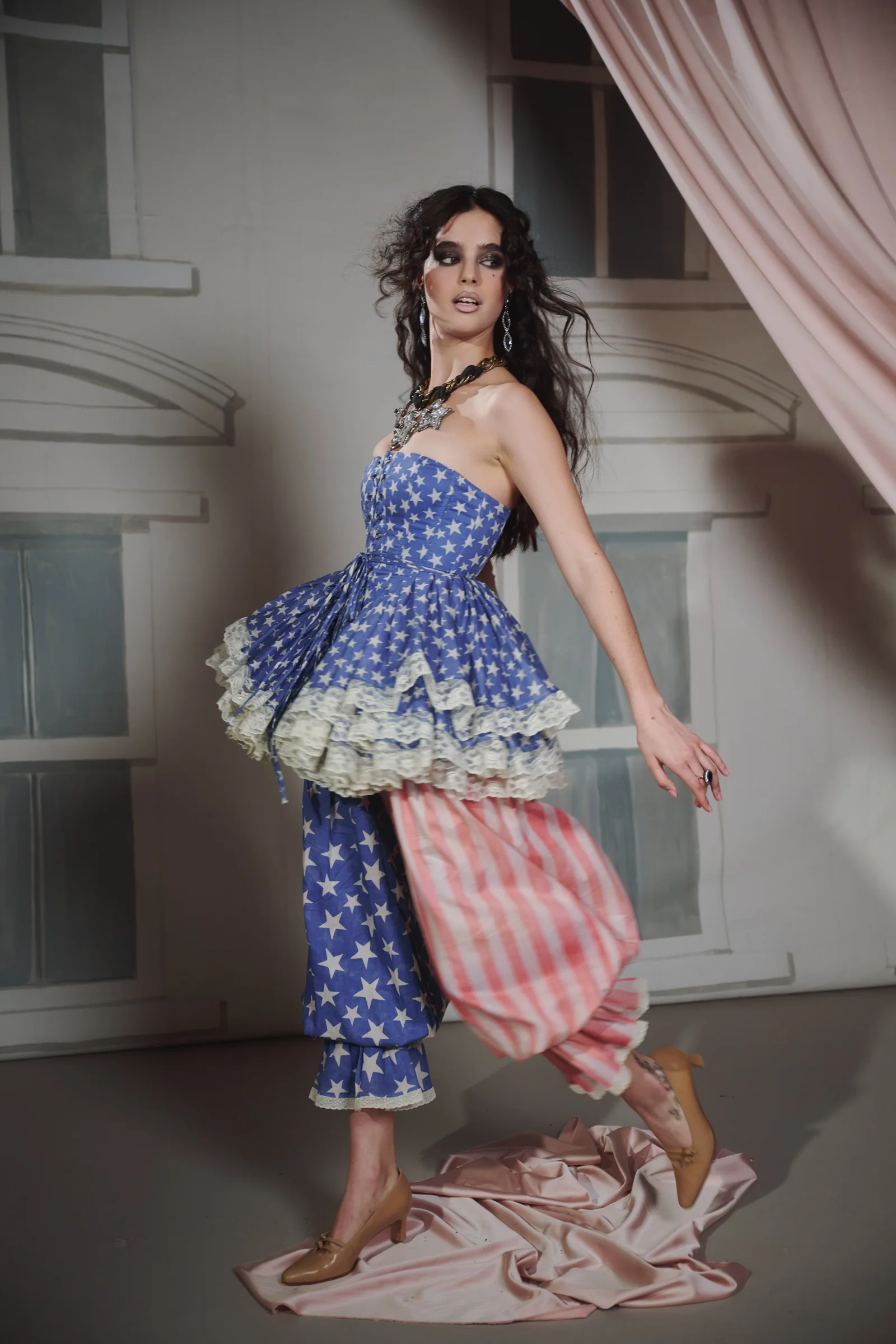 The American Woman Stars Victorian Corset - Image 3