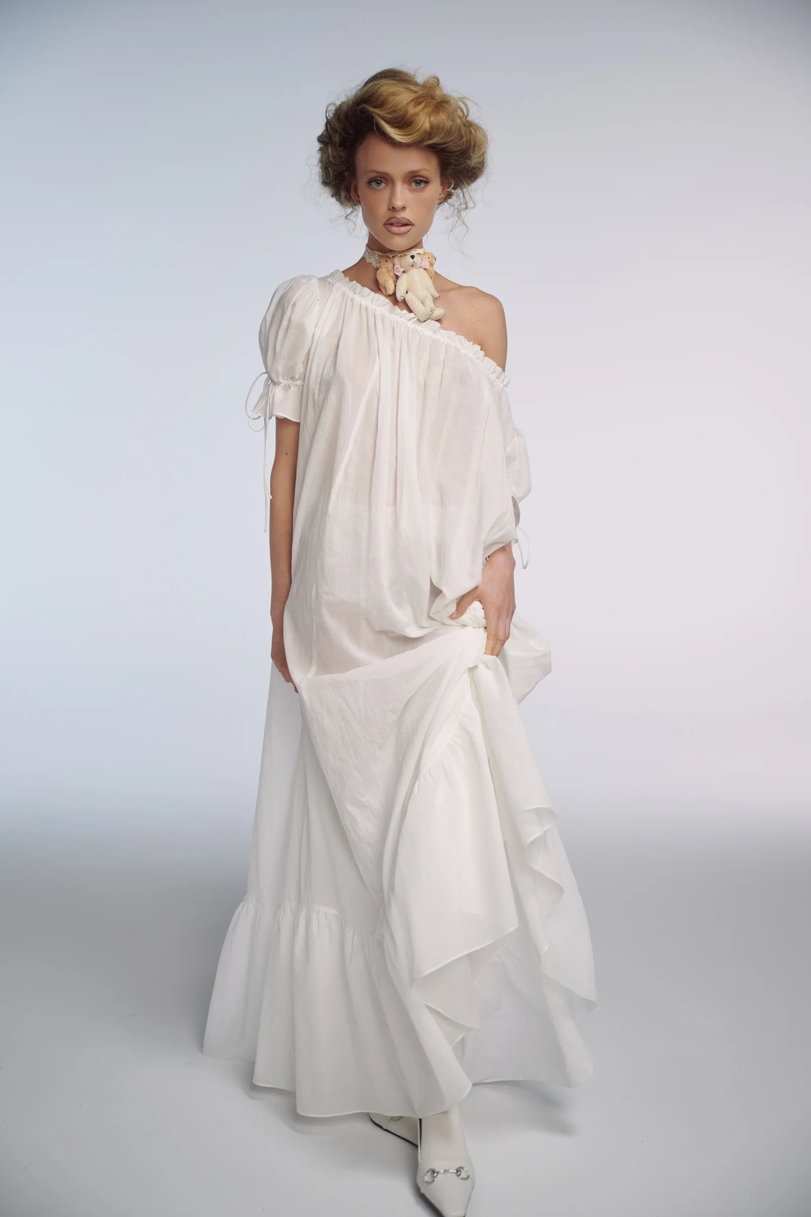 The Ivory Antique Chemise Gown - Image 6