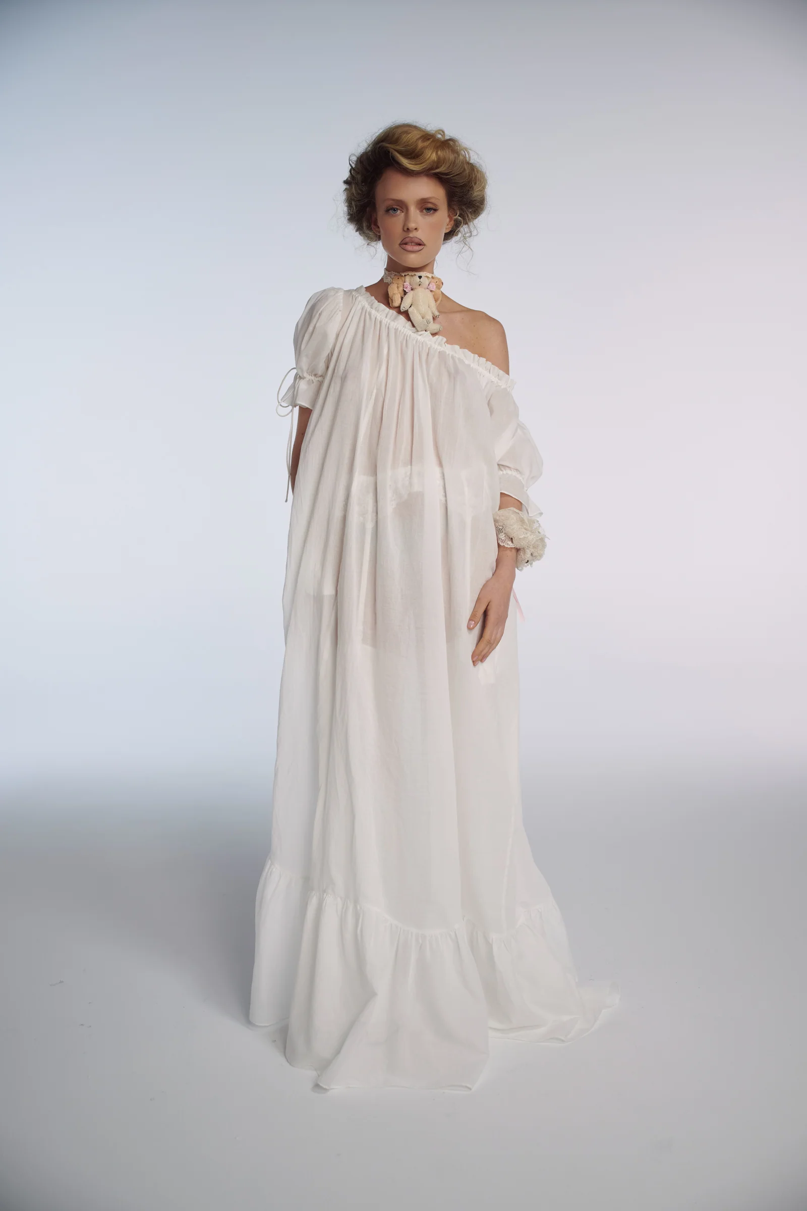 The Ivory Antique Chemise Gown - Image 7
