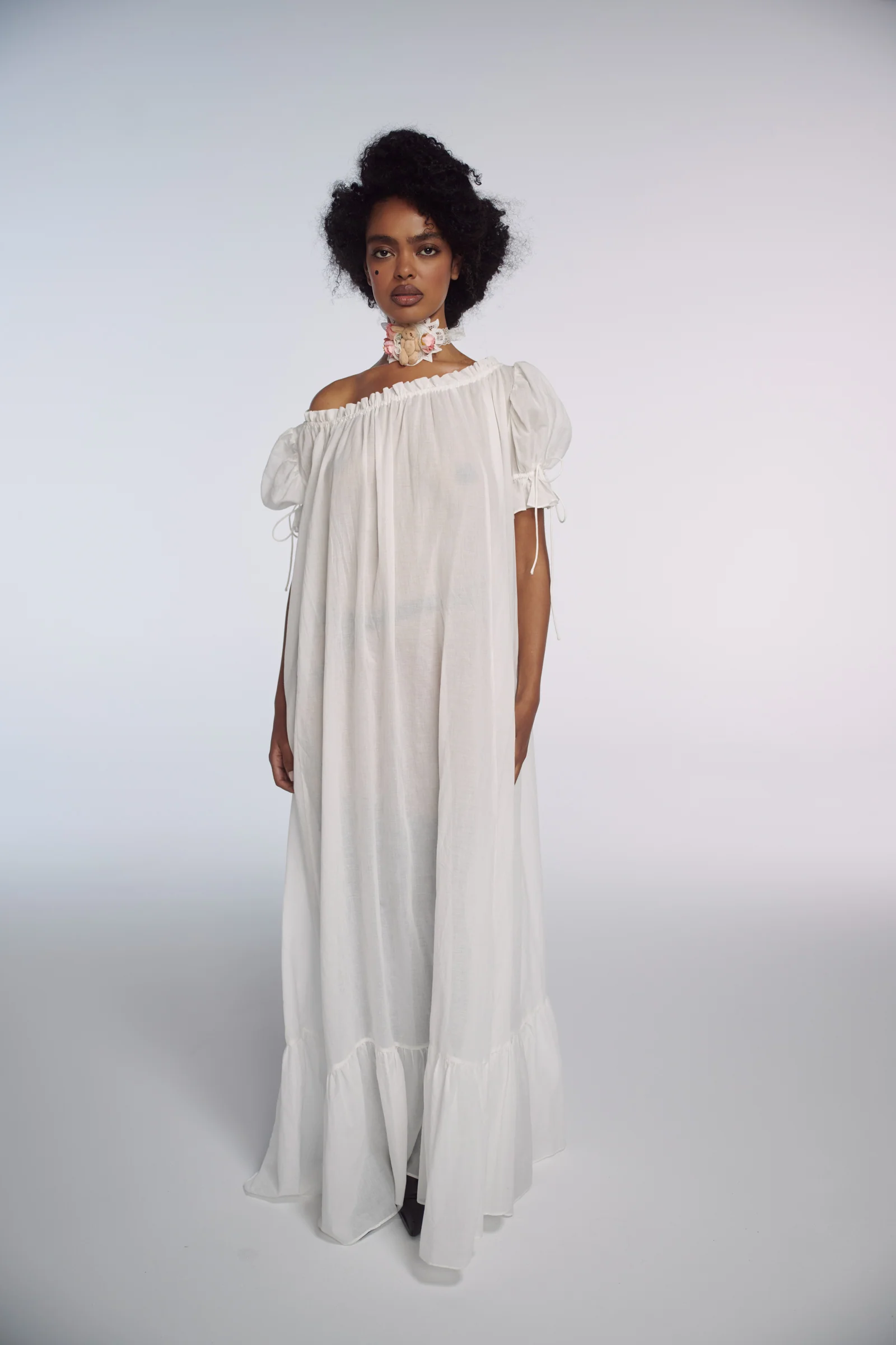 The Ivory Antique Chemise Gown - Image 8