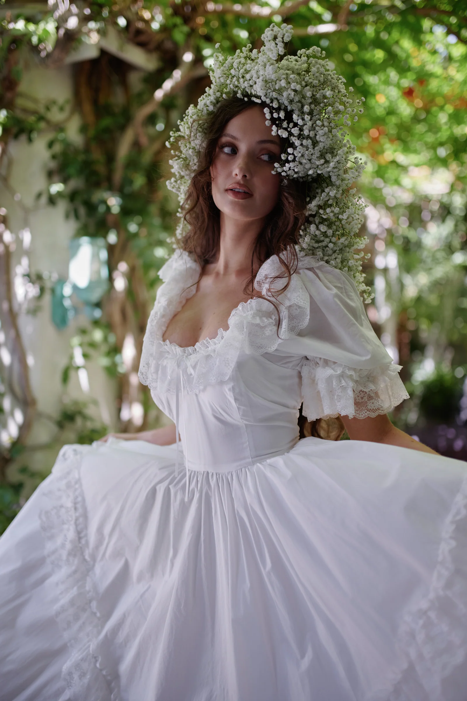 The Innkeepers Gown - Image 6
