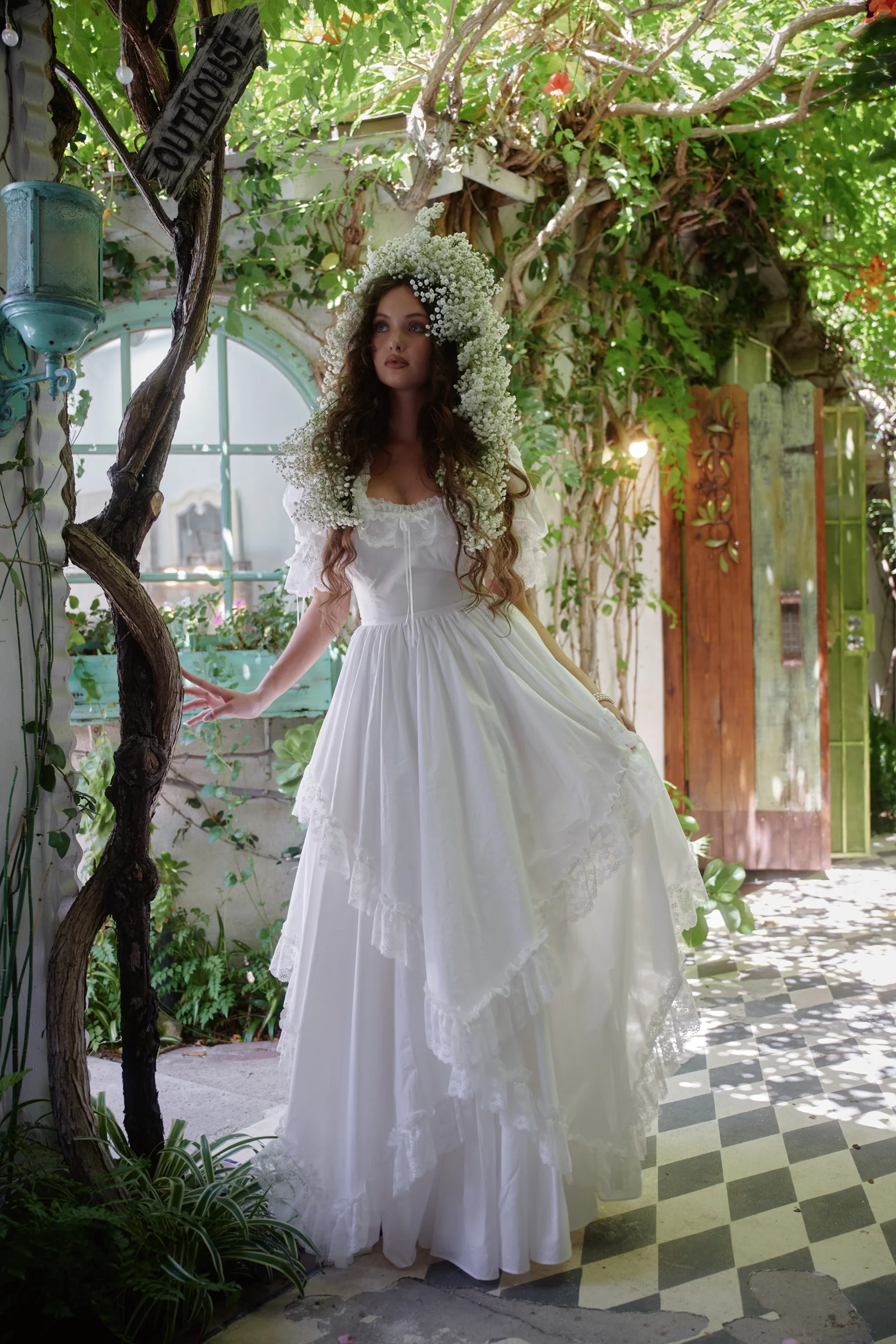 The Innkeepers Gown - Image 8