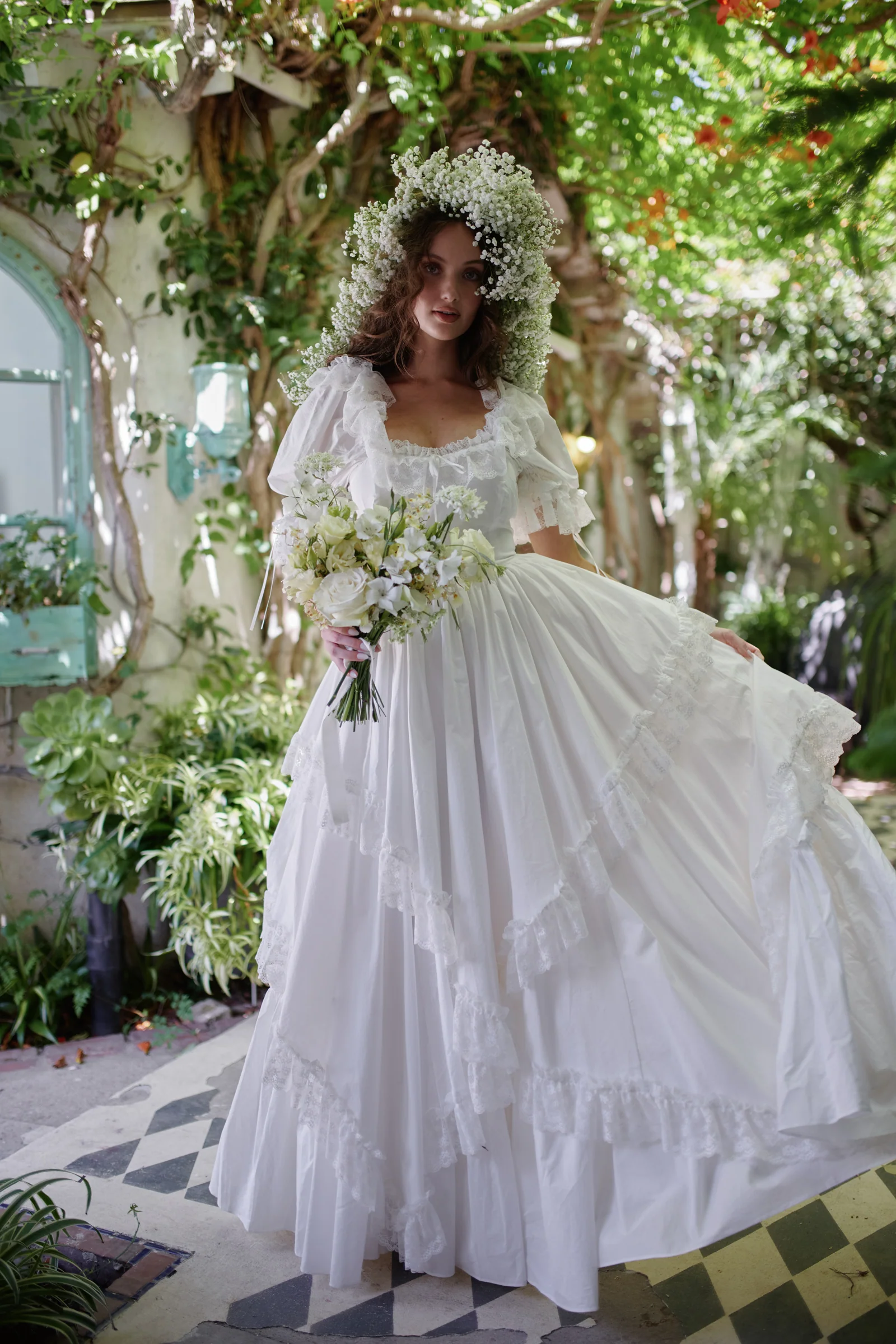 The Innkeepers Gown - Image 9