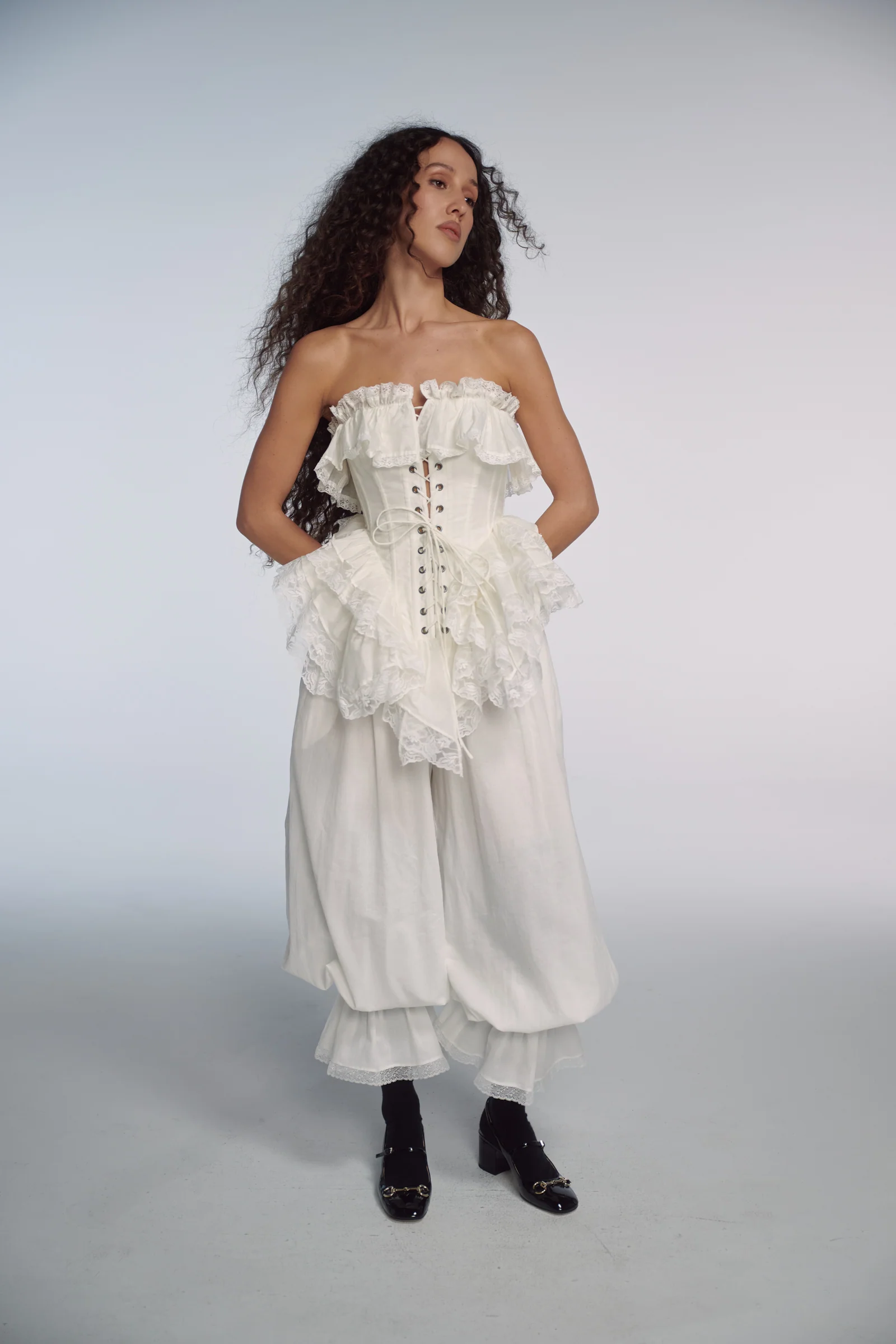 The Ivory Ren Faerie Corset - Image 10