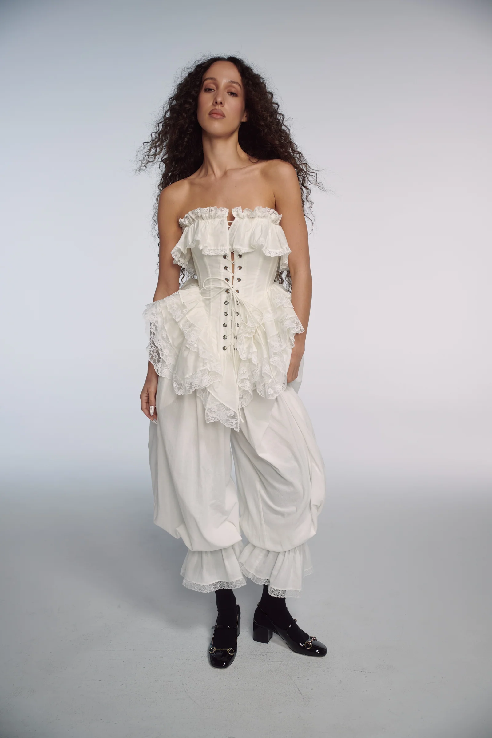 The Ivory Ren Faerie Corset - Image 8